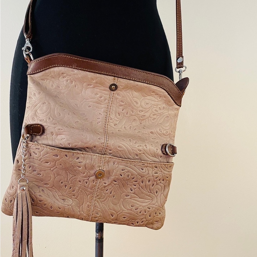 LEATHER Crossbody bag adjustable multi use zippered pockets adjustable strap - Picture 13 of 16